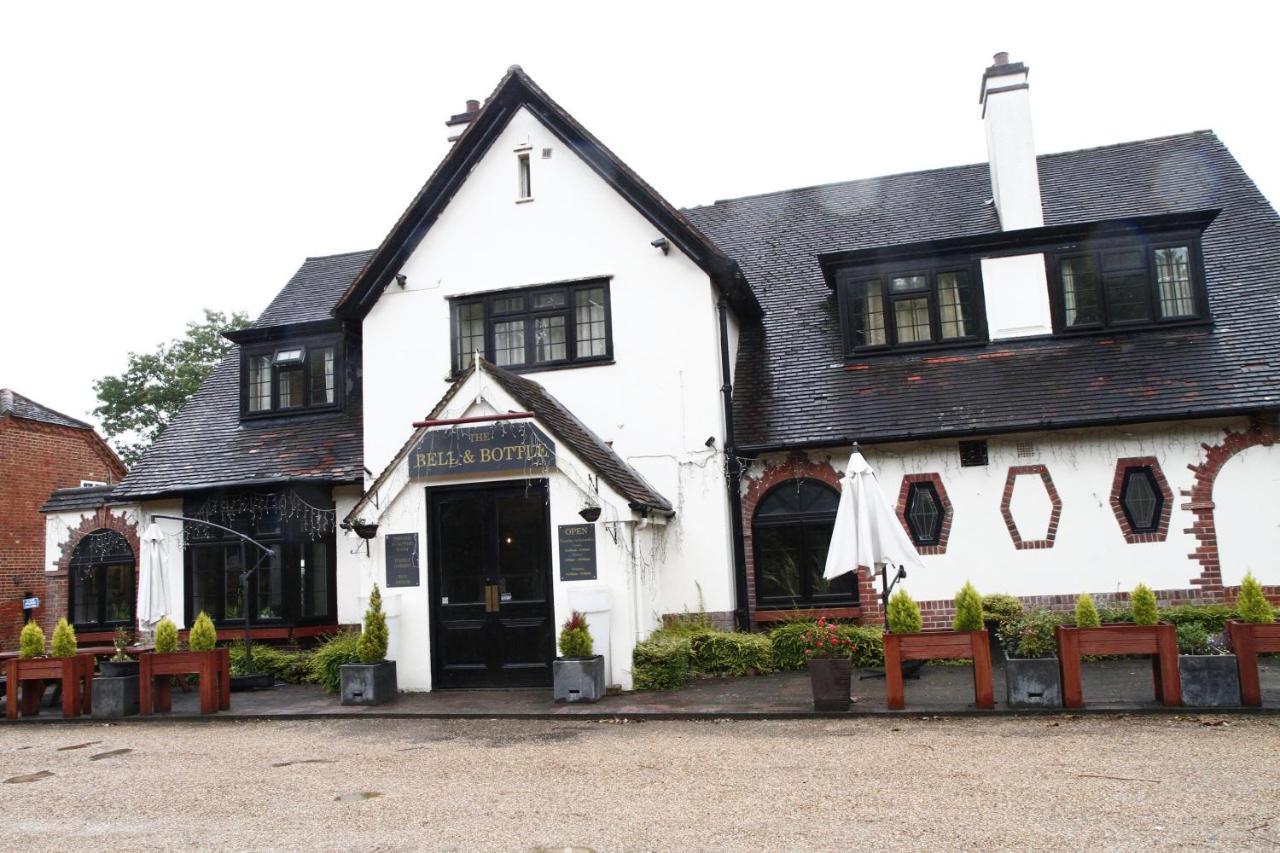 The Bell And Bottle Bed and Breakfast Maidenhead Eksteriør billede