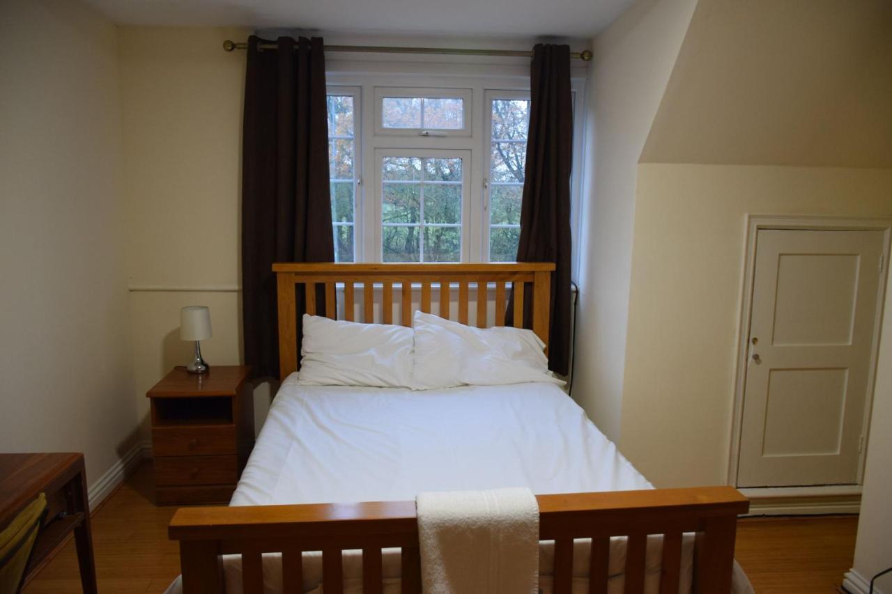 The Bell And Bottle Bed and Breakfast Maidenhead Eksteriør billede